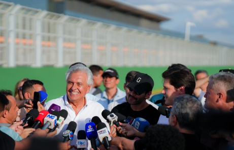 Caiado vistoria ajustes finais no autódromo de Goiânia para MotoGP
